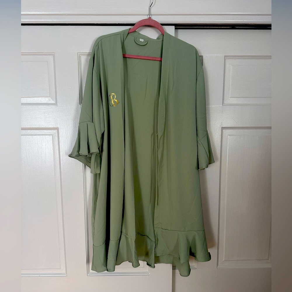 Women’s Ruffle Robe with “B”